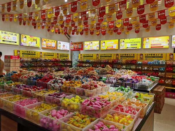 零食加盟店如何擺脫這種生意不好的現(xiàn)狀？