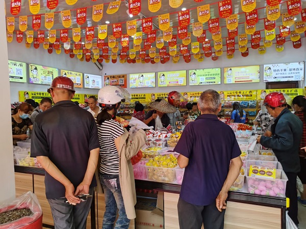 針對(duì)不同的男女客戶，零食加盟店需區(qū)別對(duì)待