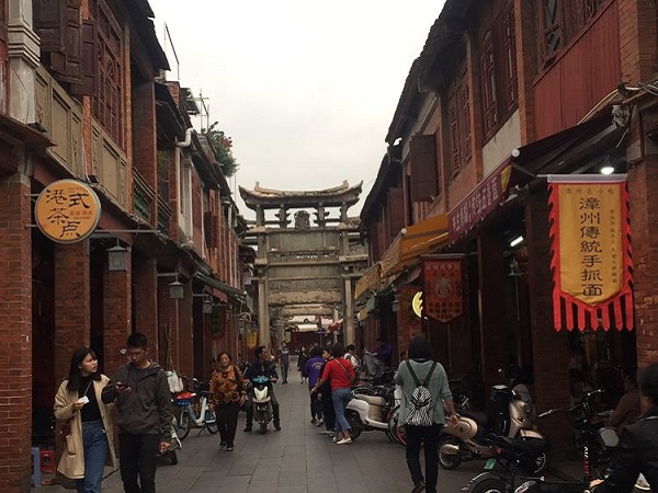 漳州饞嘴郎零食店加盟怎么做的？前期要投入多少資金？