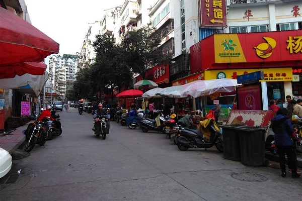 南平城鄉(xiāng)加盟9.9元的零食店合適嗎？